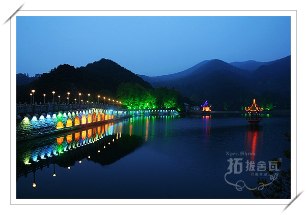庐林湖.jpg