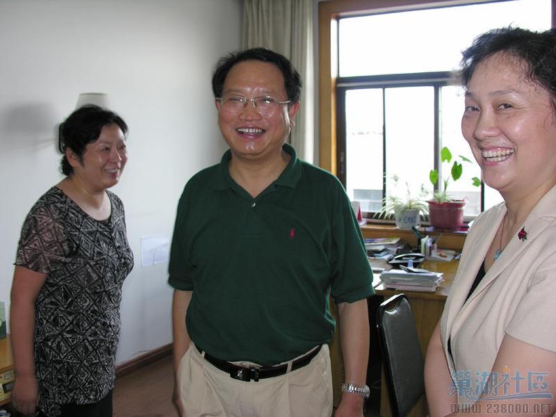 王启敏2008.7.8下午视察省农工党.jpg