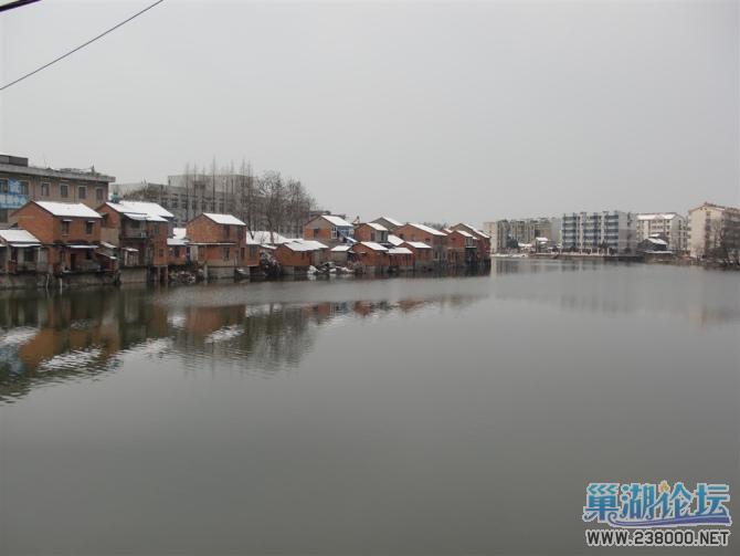 浮桥拍的，也是去年，雪后