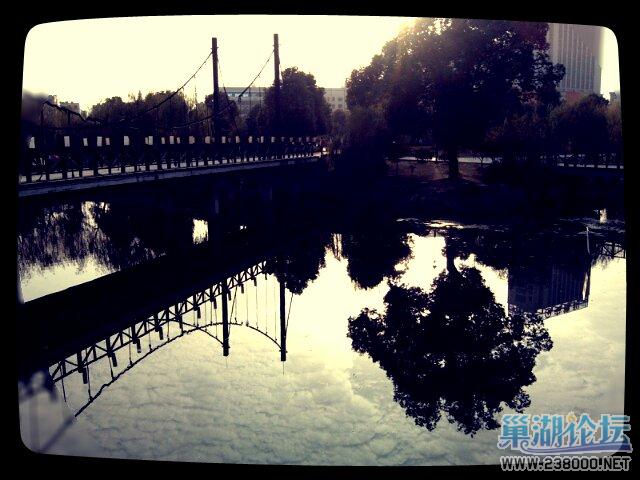 MA201112251602340092-41-010004.jpg